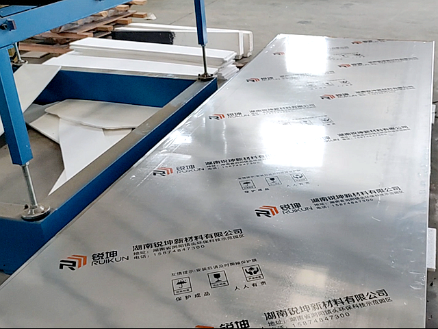 不锈钢夹芯板市场需求飙升，建筑行业新宠备受瞩目