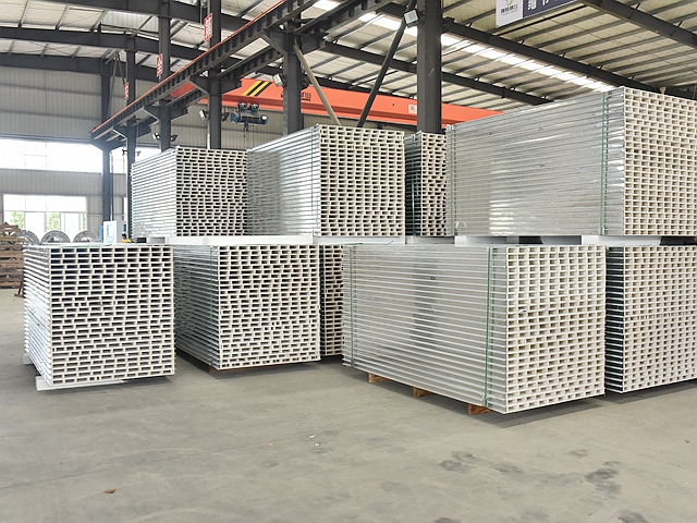 不同芯材的净化板：岩棉、玻镁、硅岩，怎么选？