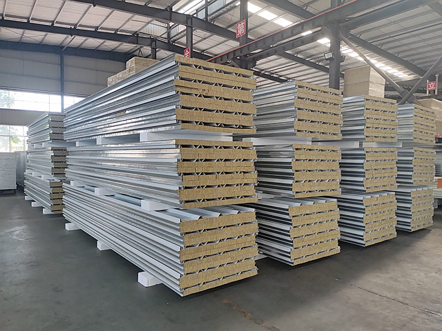 洁净车间装修避坑指南！3 分钟分清净化板和彩钢板，别再买错啦