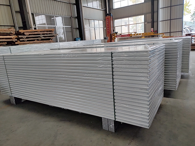 50厚单玻镁岩棉彩钢净化板隔墙?